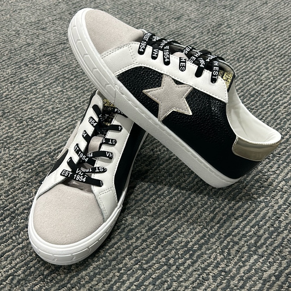 Vintage Havana slip on sneakers size 7.5